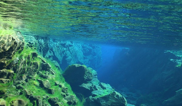 Scuba_diving_between_tectonic_plates