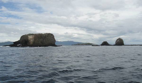Bat_islands_costa_rica