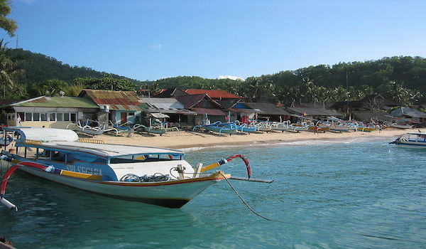 Padang_bai_bali
