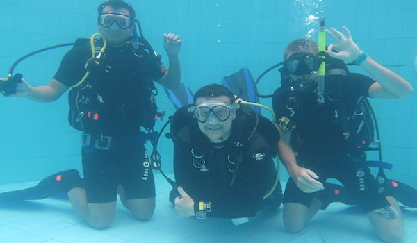 Open_water_course_pool_instruction