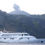 Thumb_scuba_diving_the_andaman_and_nicobar_islands